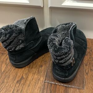 UGG Australia Womens Black Suede Round Toe Pull On Ankle